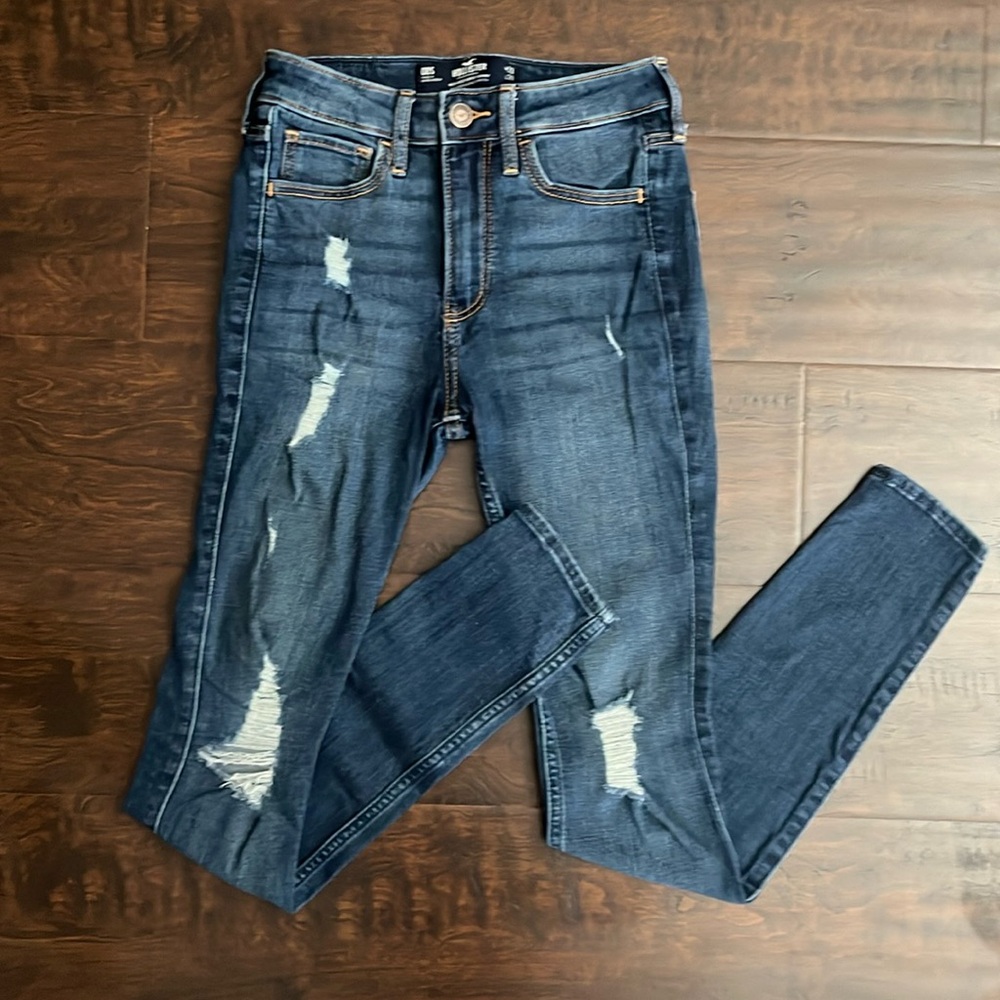 Cute girls Hollister skinny jeans